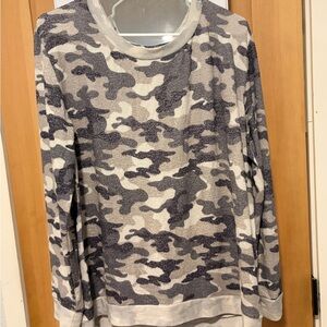 ZYIA Gray Camo Long Sleeve Top
